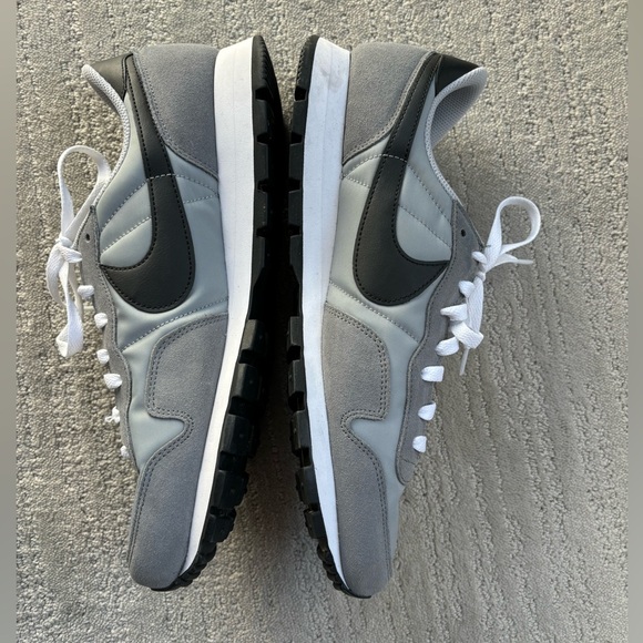 Men’s Nike Pegasus 83 Wolf Grey size US 13M - Picture 3 of 7